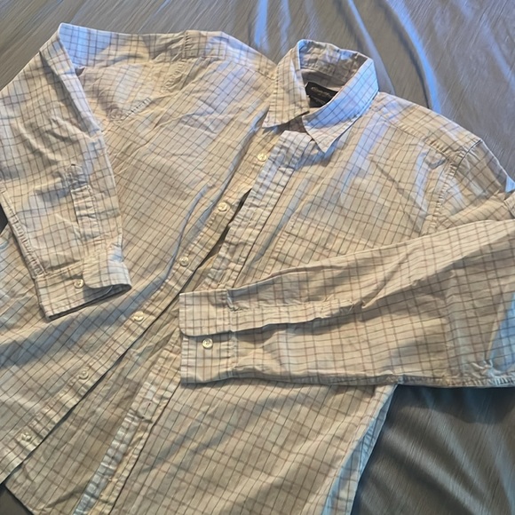 Eddie bauer button up size small like new! - Picture 3 of 4